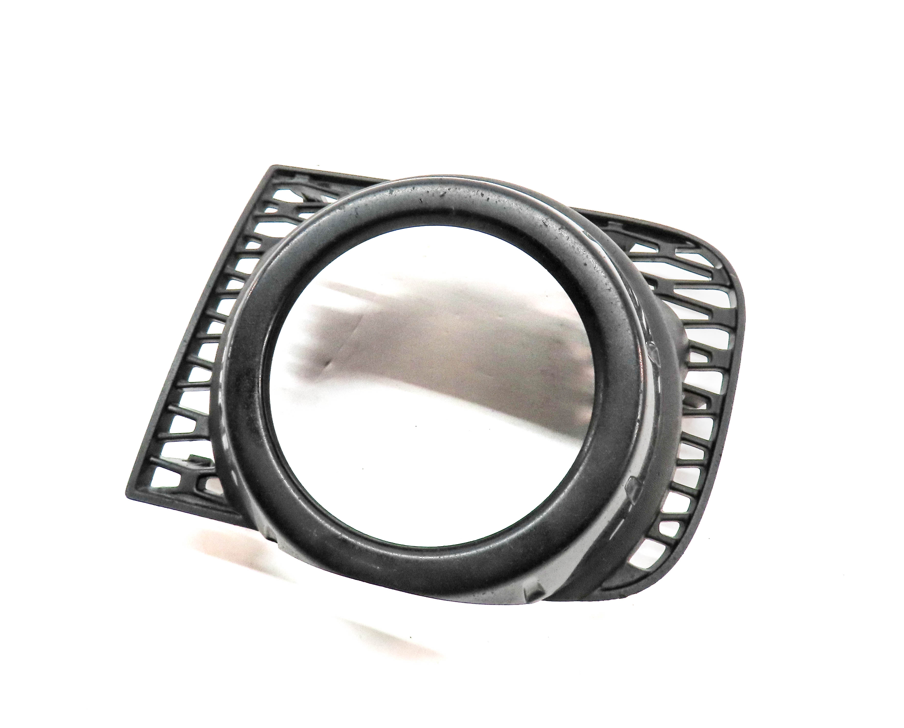 2010 RANGE ROVER (L322) FRONT RIGHT PASSENGER FOG LIGHT FOGLIGHT GRILLE TRIM — exact item pictured